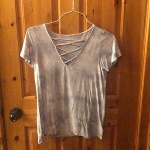 American Eagle front crisscross tee